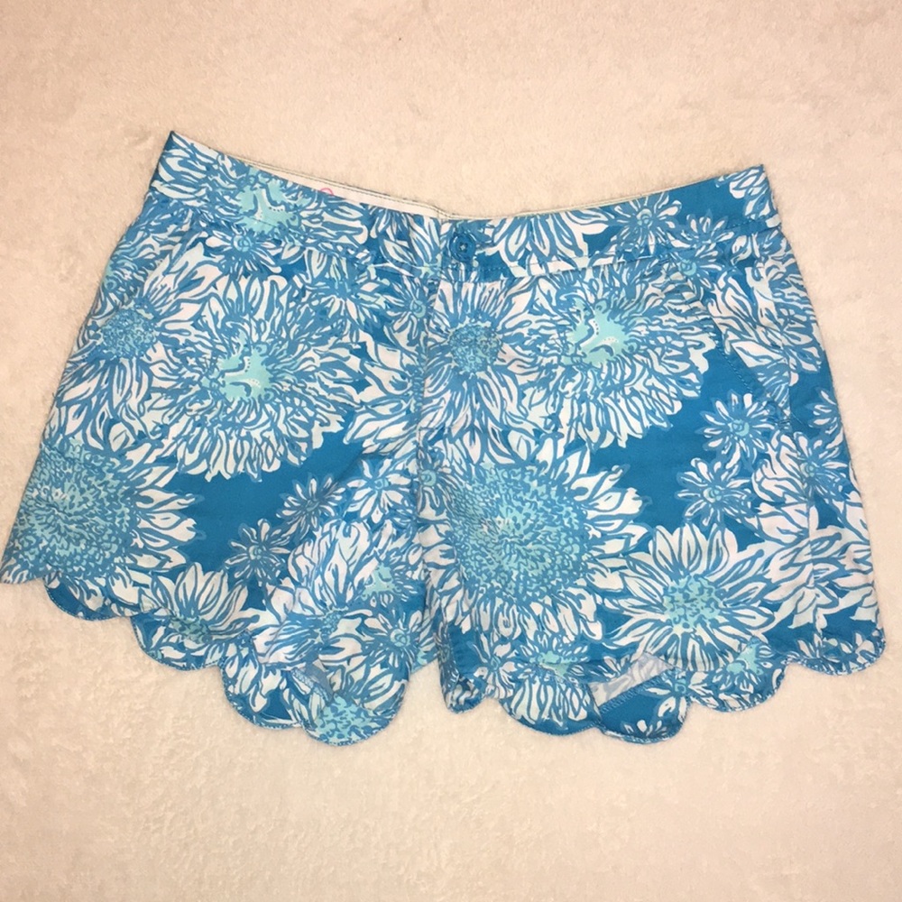 Size 2 Lilly Pulitzer Scalloped Shorts 5’🐬